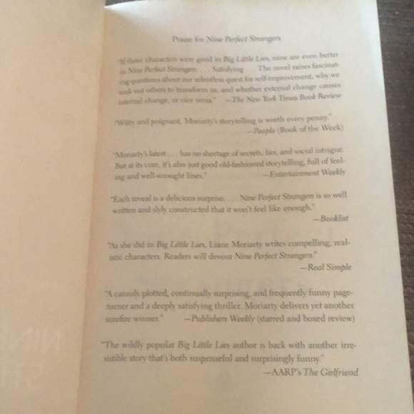 New book Nine Perfect Strangers - Picture 4 of 5